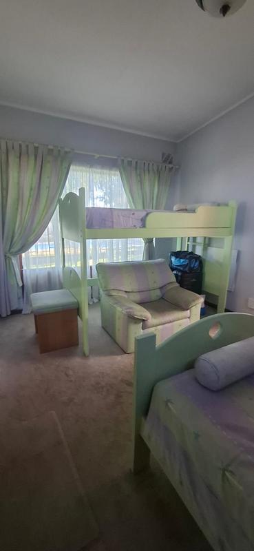 6 Bedroom Property for Sale in Cravenby Western Cape